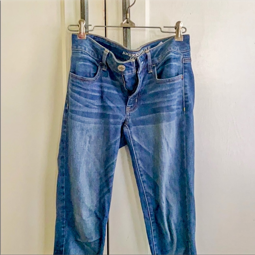 AMERICAN EAGLE JEANS